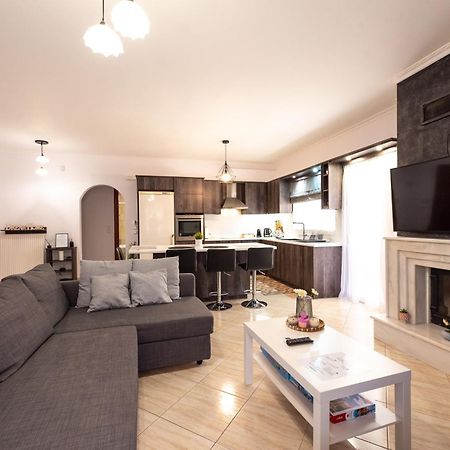 Sea And Airport Apartment Artemida  Bagian luar foto
