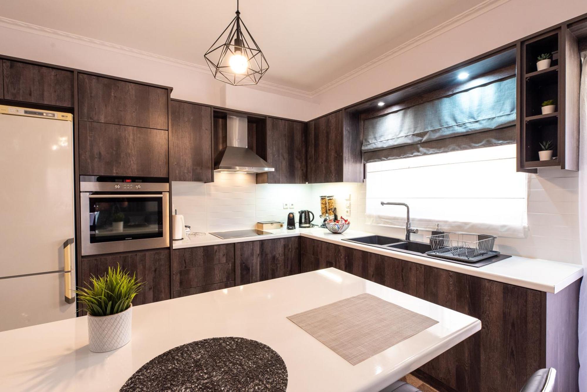Sea And Airport Apartment Artemida  Bagian luar foto