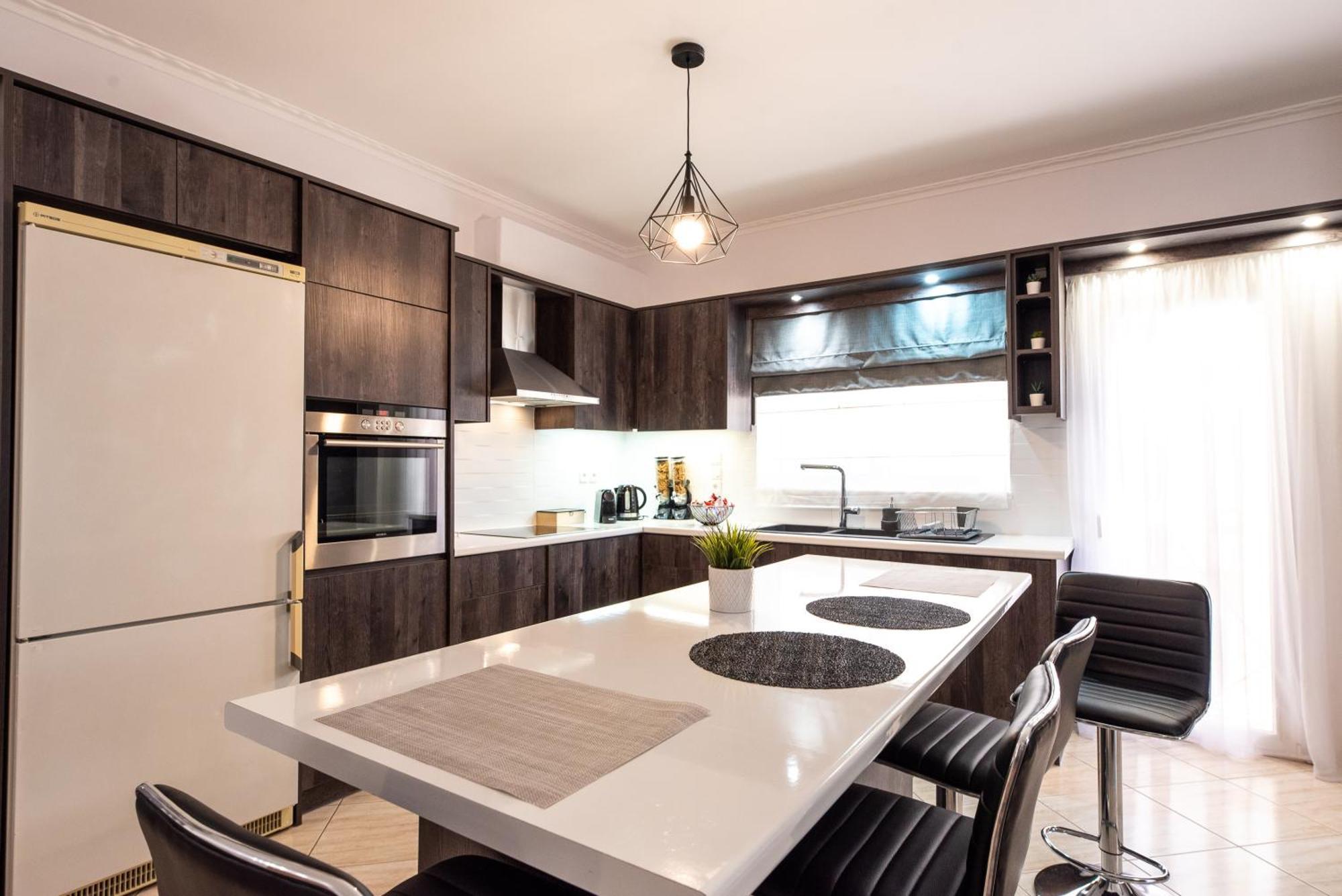Sea And Airport Apartment Artemida  Bagian luar foto