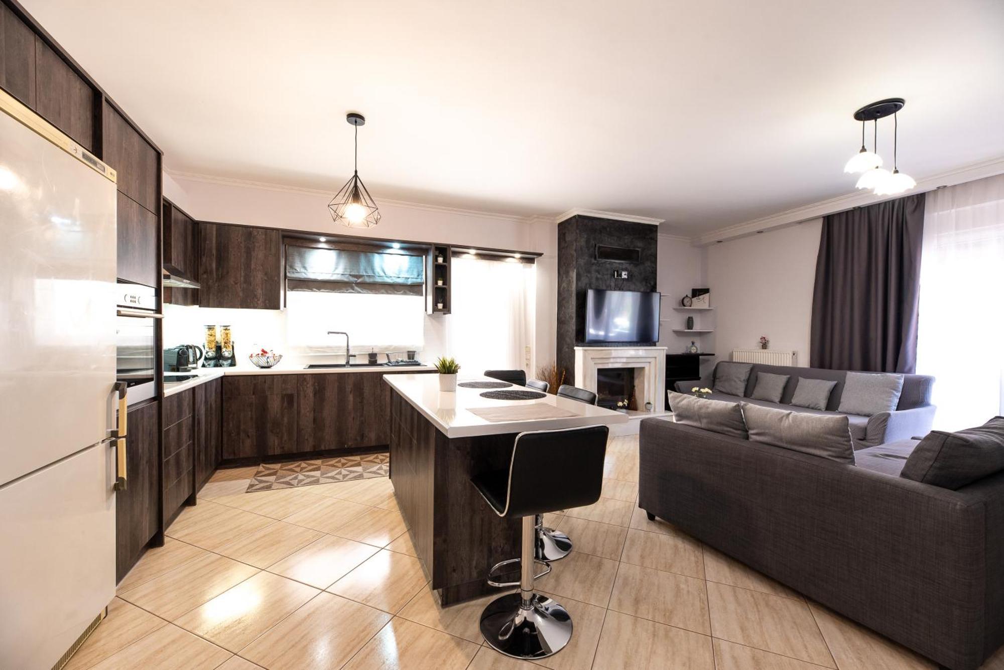 Sea And Airport Apartment Artemida  Bagian luar foto